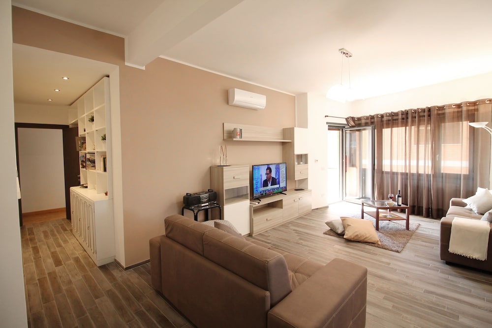 Wonder 3BR EUR Apartment