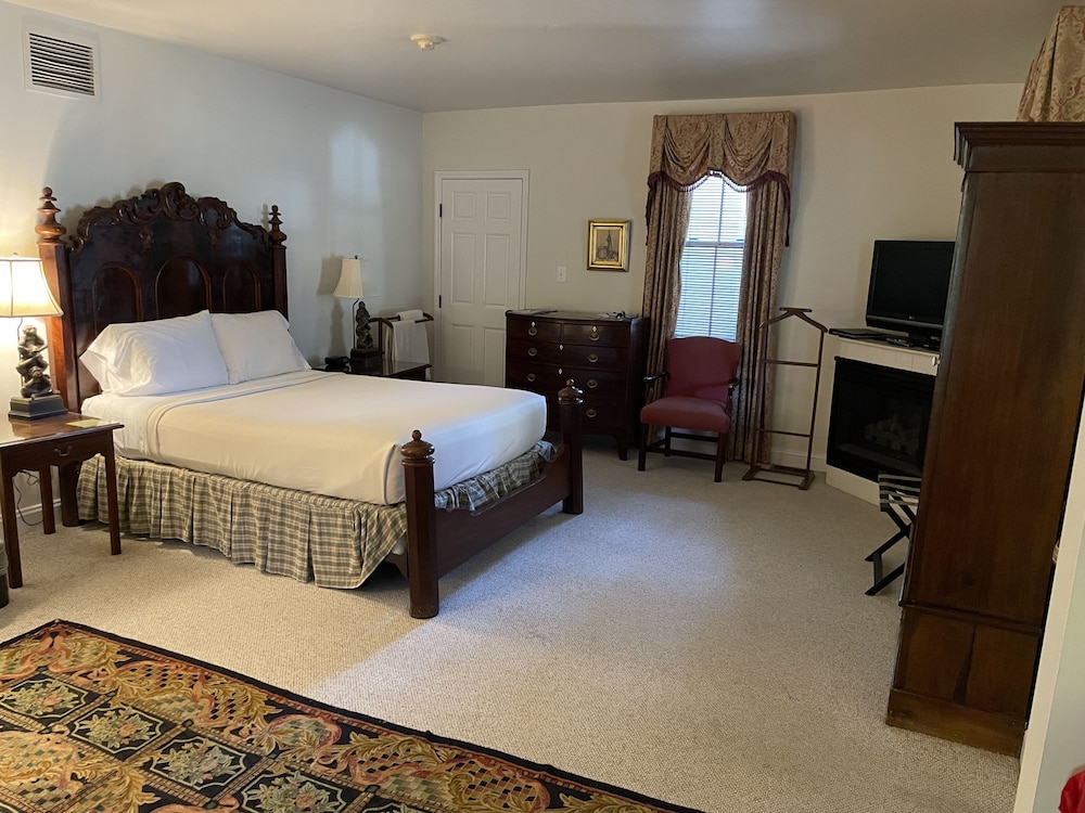 Wilmington Vacations - The Inn at Montchanin Village, a Historic Hotel of America - Property Image 42