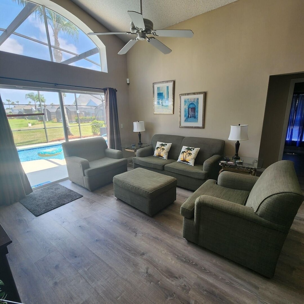LKB4705AW 4 Bedroom villa in Lake Berkley 4 Home