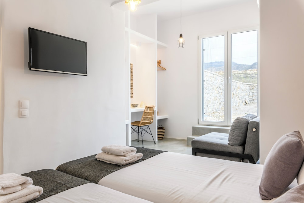 Mykonist Merchia Beach Villas & Suites