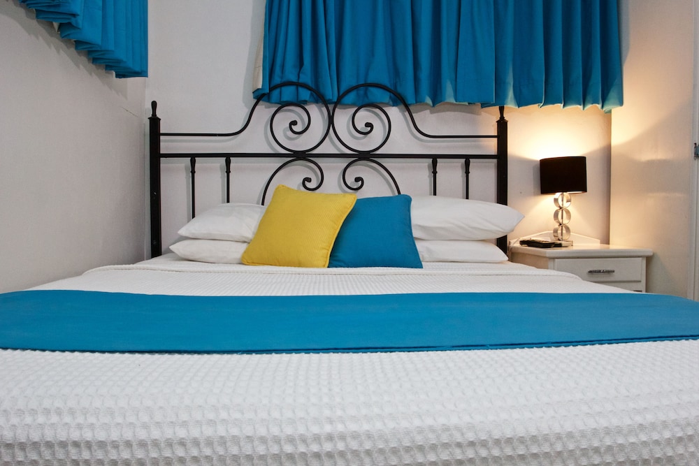 Forty Winks Inn