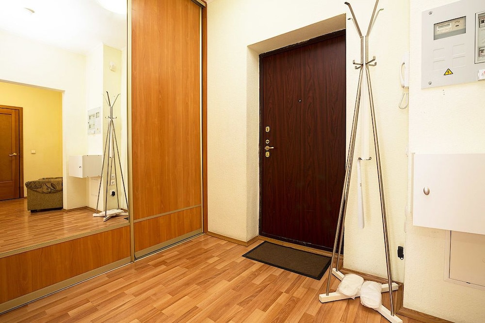 Apartment Etazhydaily Malysheva 4B