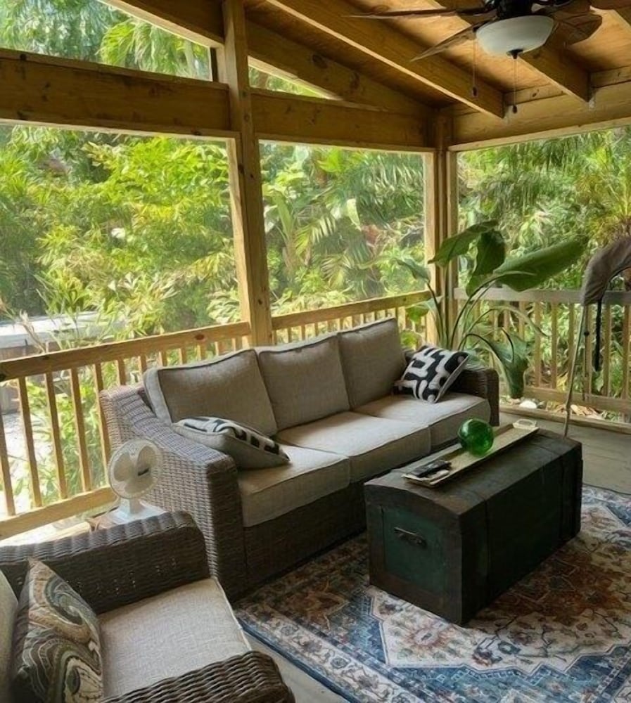 2404 Ave B 2 Bedroom Cottage by RedAwning