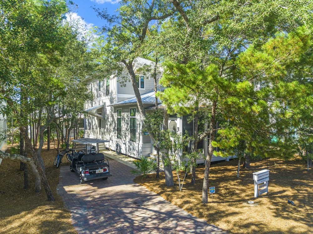 Magnolia Cottages by the Sea by Panhandle Getaways