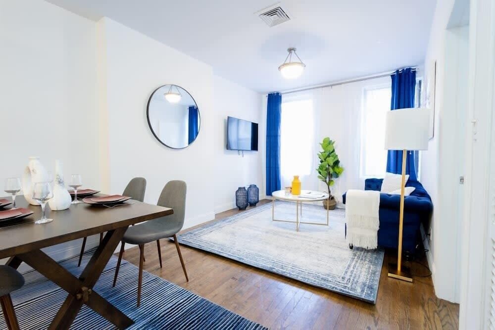 1435 UES Apartment