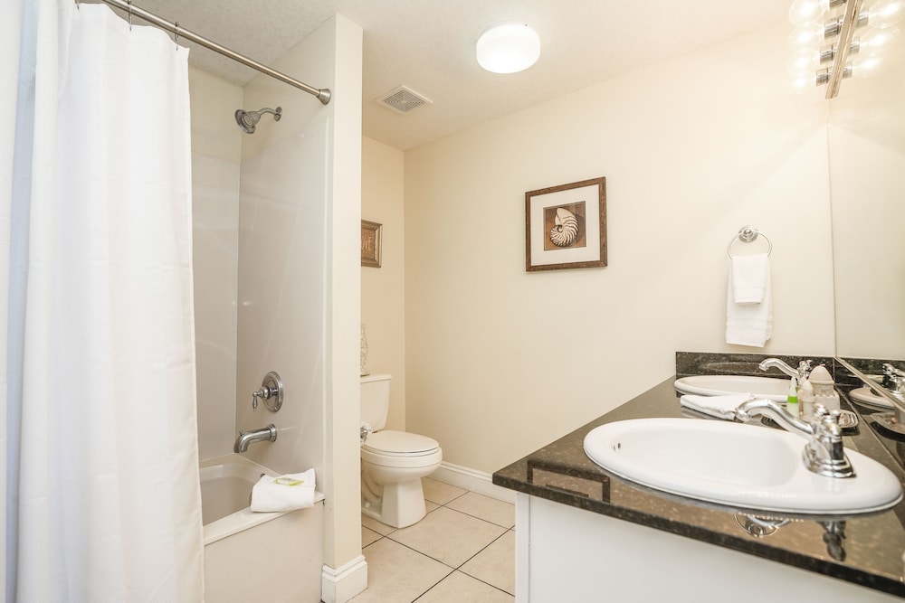 Calypso Beach Resort by Panhandle Getaways
