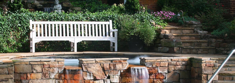 The Martha Washington Inn And Spa