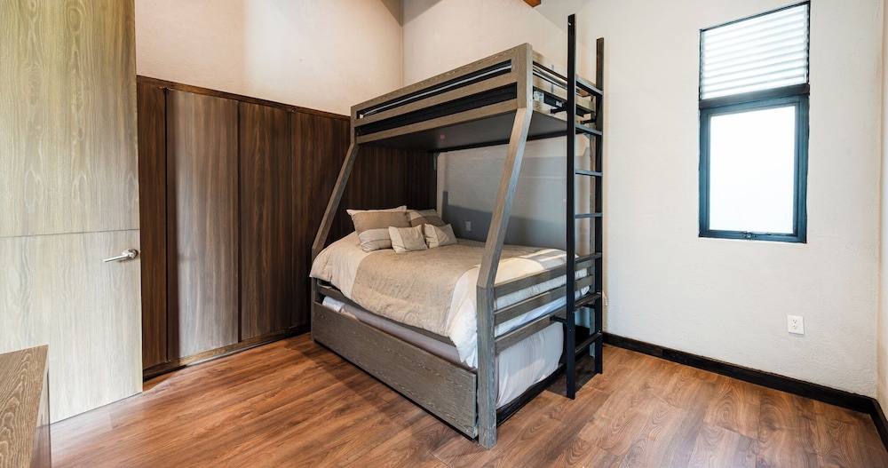 Pedacito de Lago - Lakeview Home