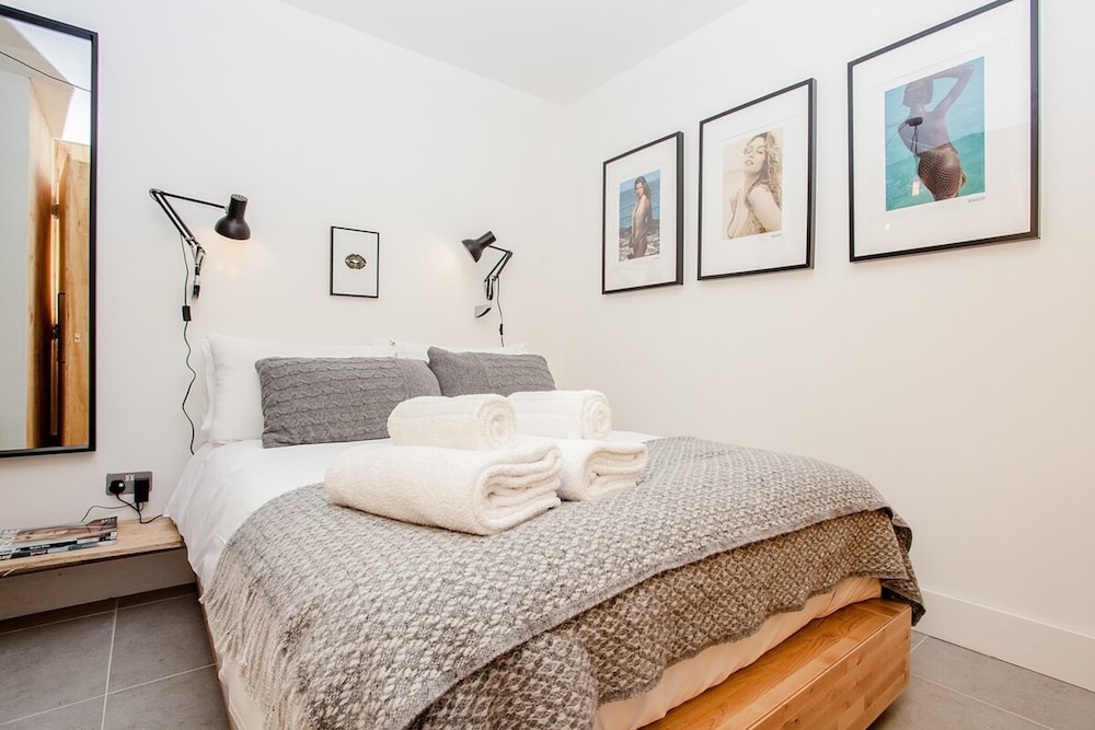 Modern Central 1 Bed in Clerkenwell - sleeps 4