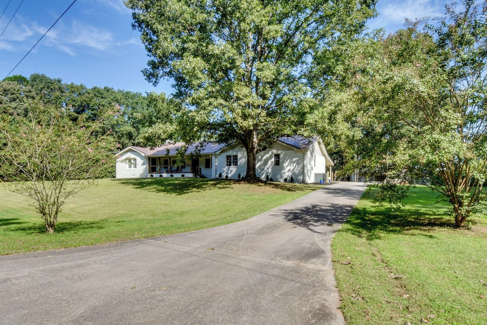 Quiet Countryside Getaway in Appalachian Foothills