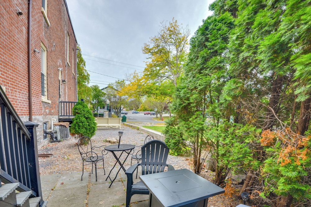 Central Location! Winter Retreat in Sackets Harbor