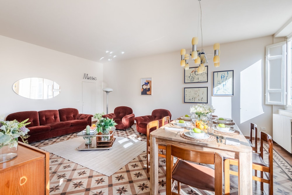 Casa Dante in Lucca With 3 Bedrooms and 2 Bathrooms