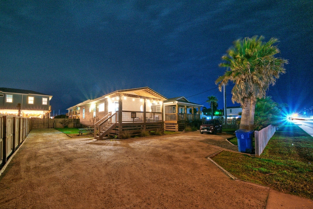 Peyton s Place by Avantstay 2 Blocks to Beach