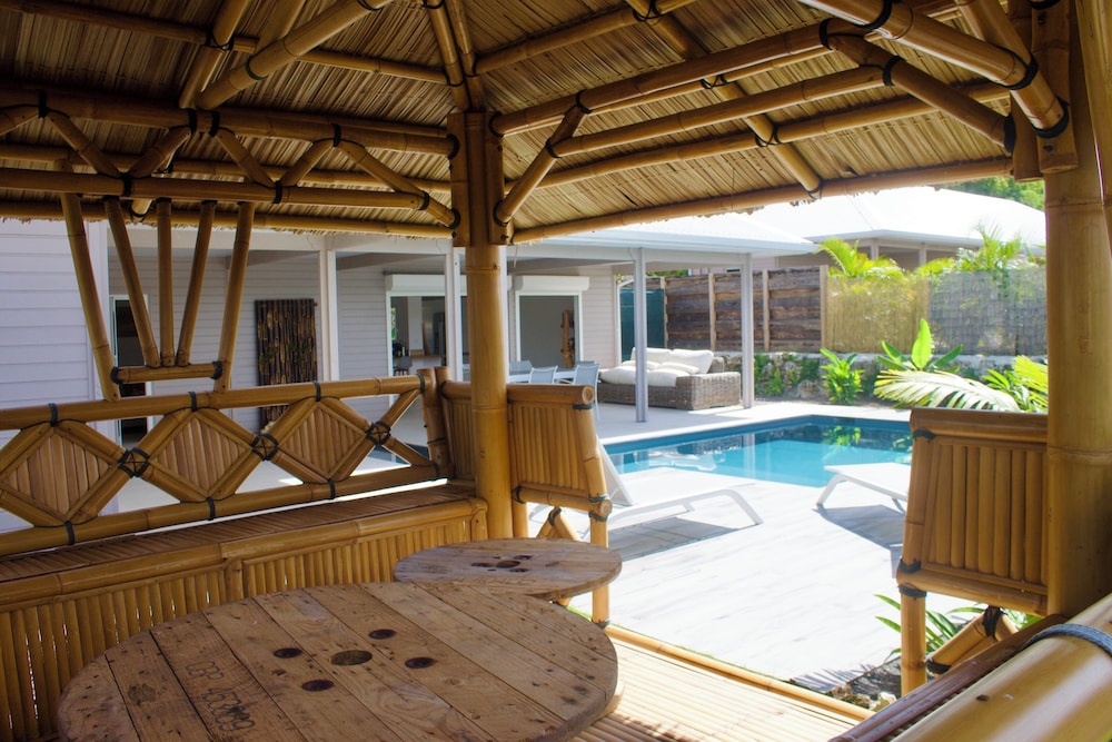 Nakolodge 3 chambres -piscine / jardin privés view 5