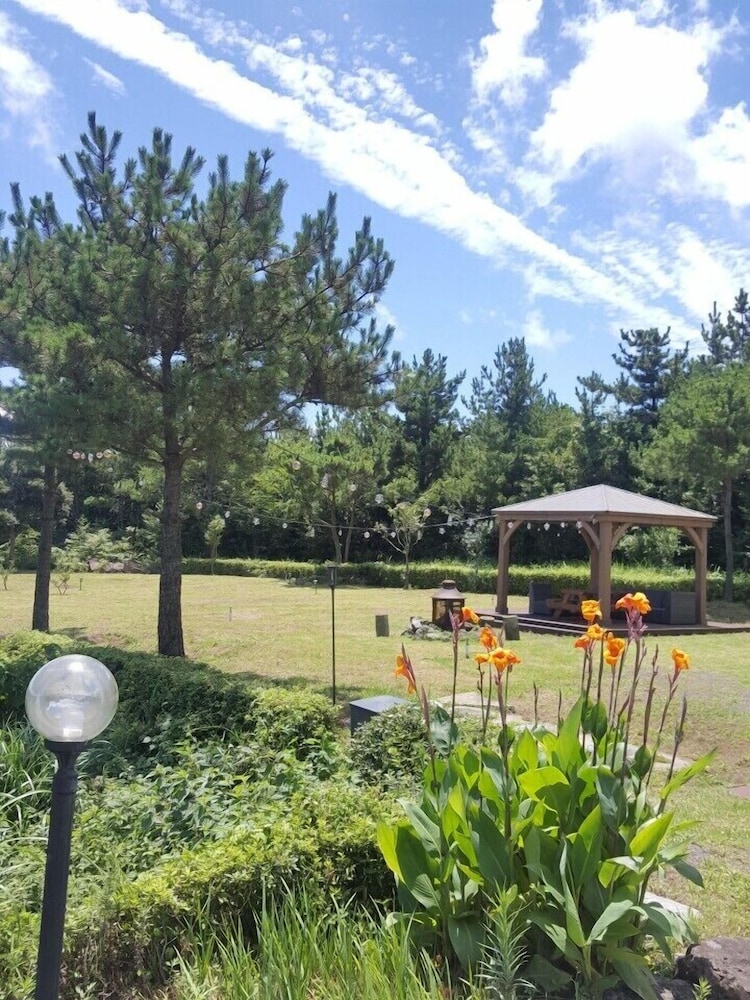 Sumang Pension