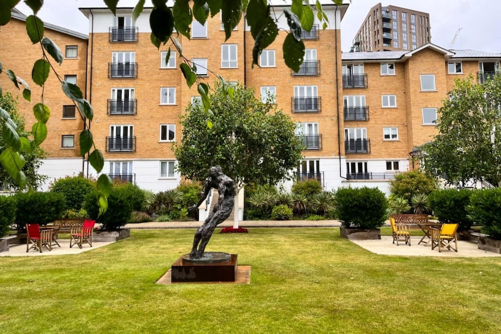 The Cotton Row Place - Bright 2bdr Flat