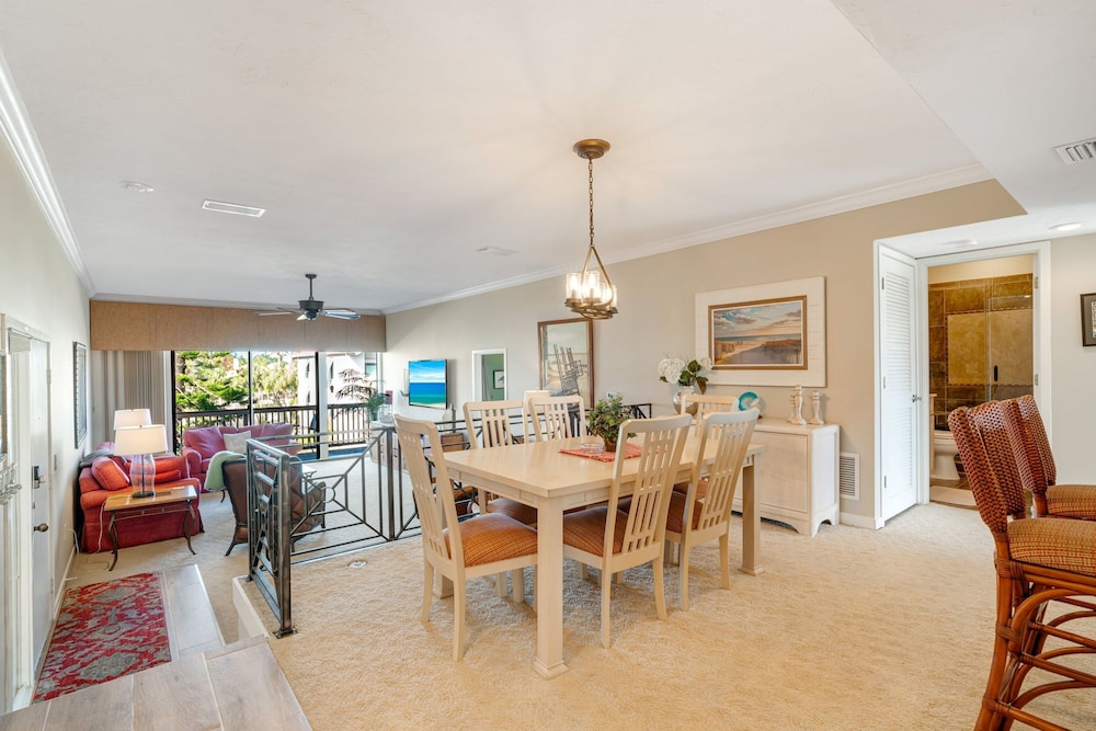Upgraded Lake House Condo 1min To Siesta Key Beach