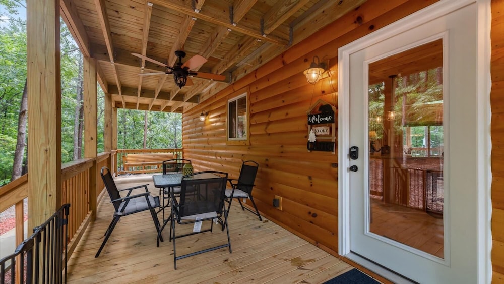 Buck s Bear Lodge-beautiful Coosawattee Resort view 2