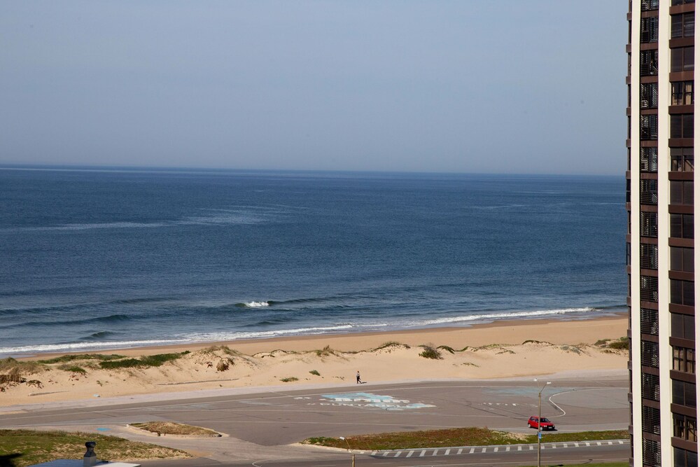 Oceana Suites Torre Marina view 5