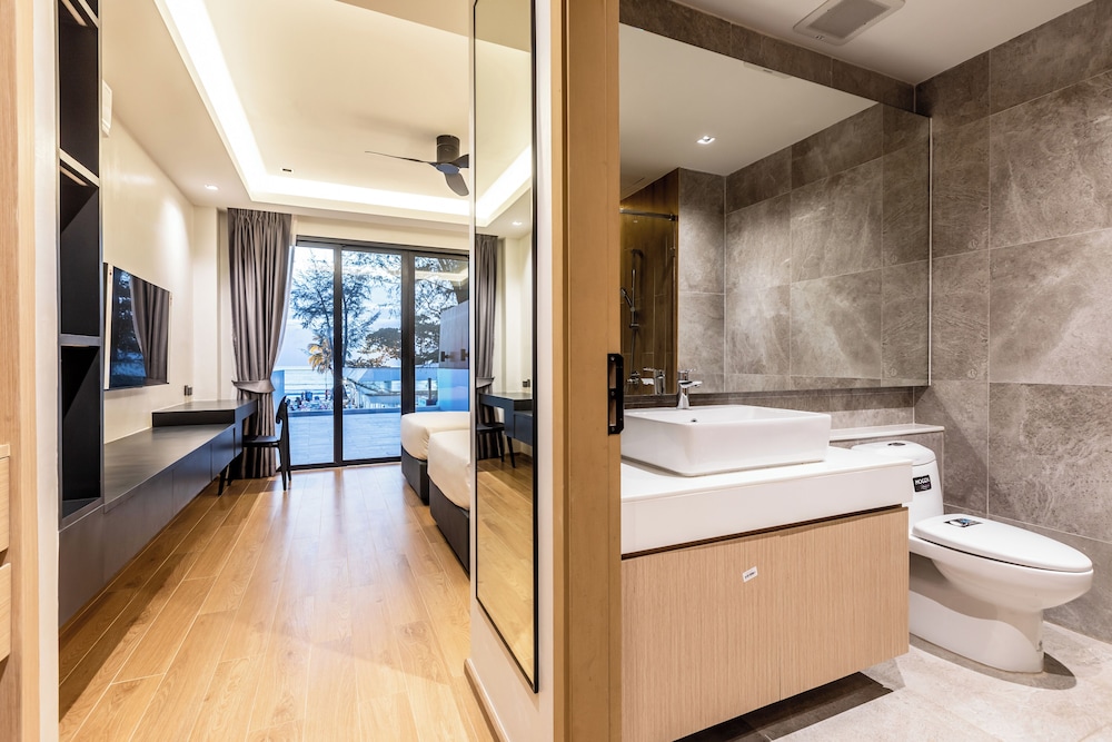 P Villas Beachfront Patong