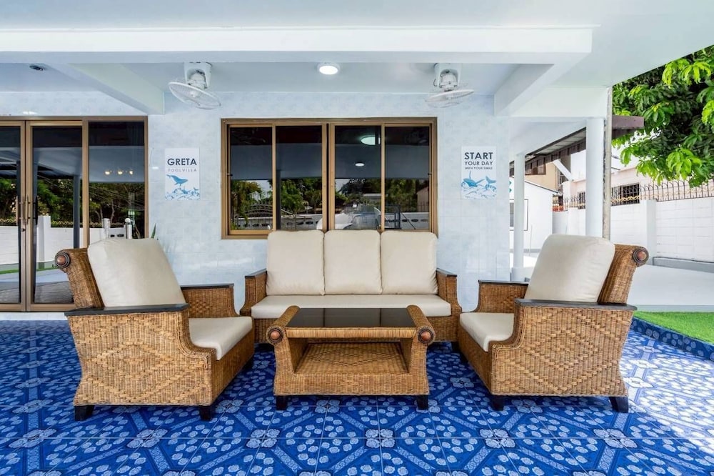 Greta Villa Nakluea 18