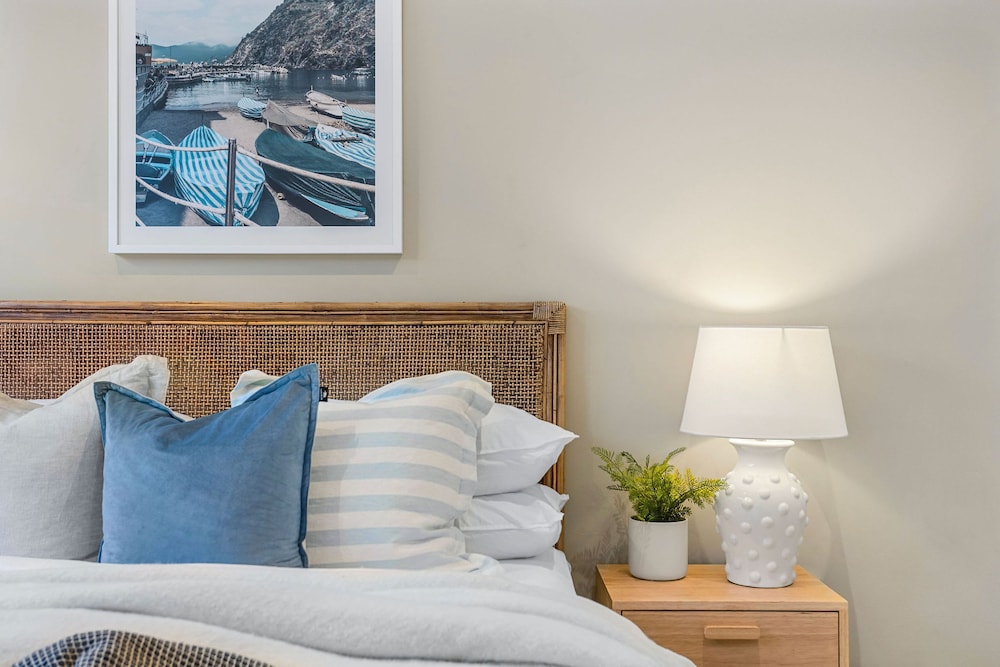 Waterfront Martha Cove Getaway 250m From Beach