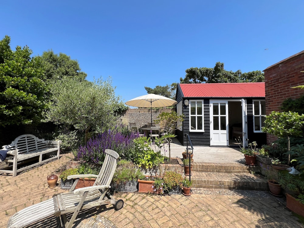 Beta Cottage