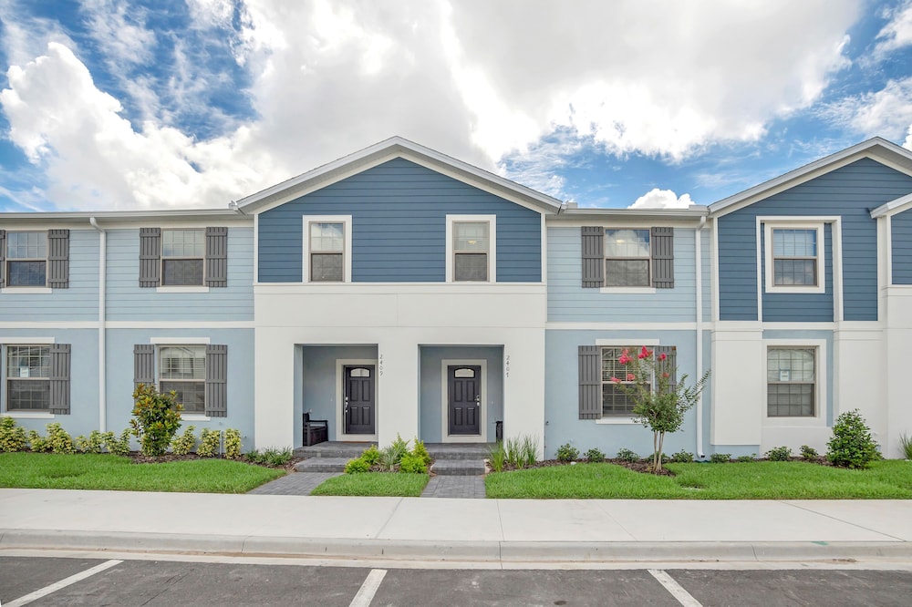 Townhome With Private Splash Pool Free Waterpark - Image 3