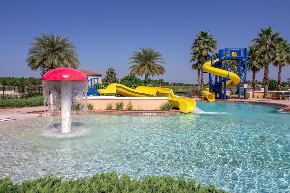 Victoria Villa 4 Bedroom - Image 2