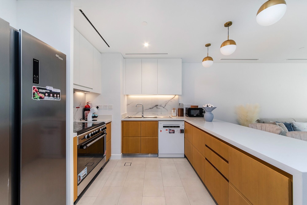 Luxury 2BR at La Vie with sea view