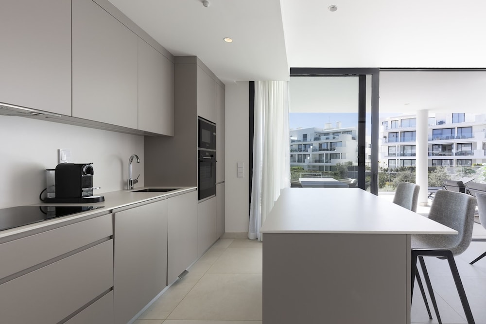 Stylish Apartment With Large Terrace in Higueron