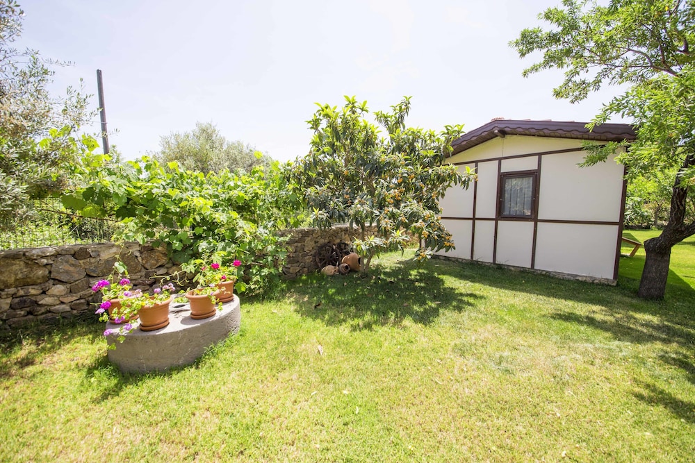 Bal Badem Bungalov