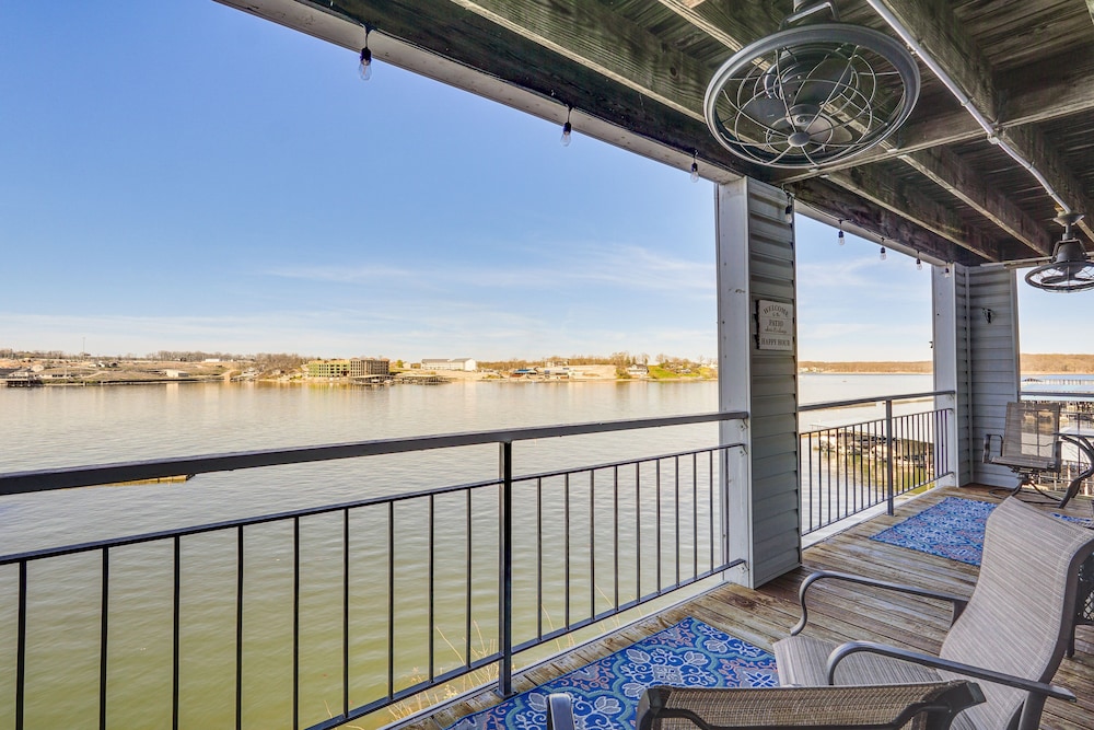 Lakefront Retreat w/ Community Pool in Osage Beach view 4