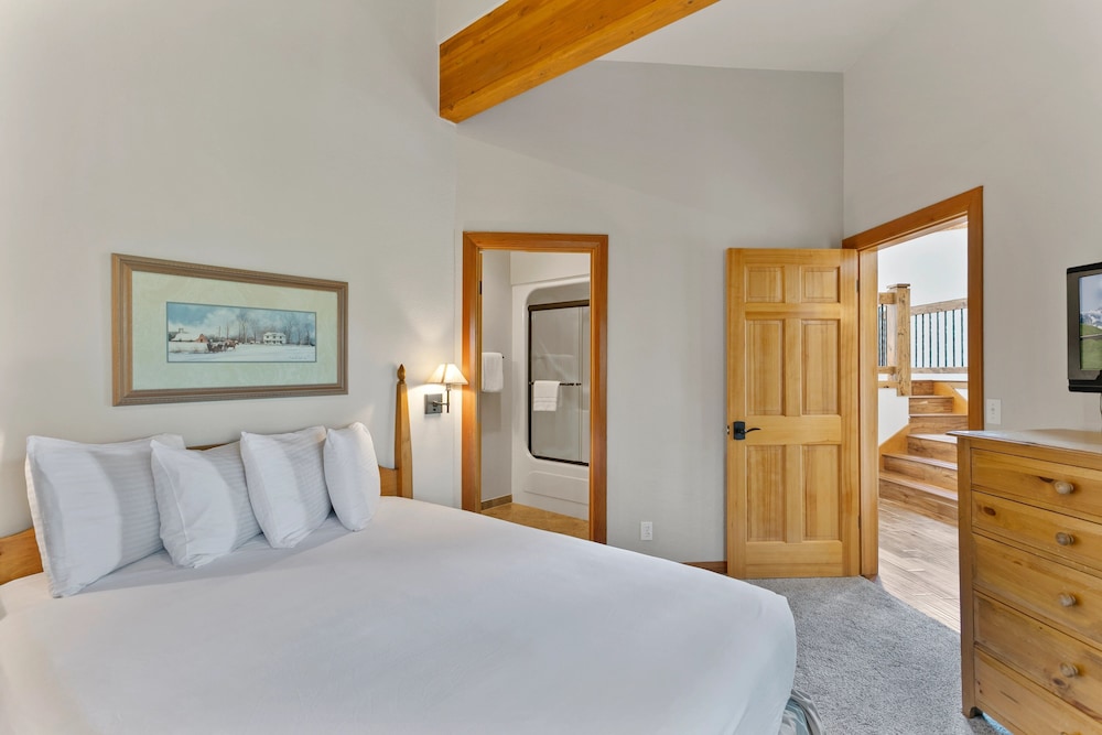 Queen Esther Drive Home at Deer Valley Resort - 4 Bedroom Home with Hot Tub #2436 4 Condo
