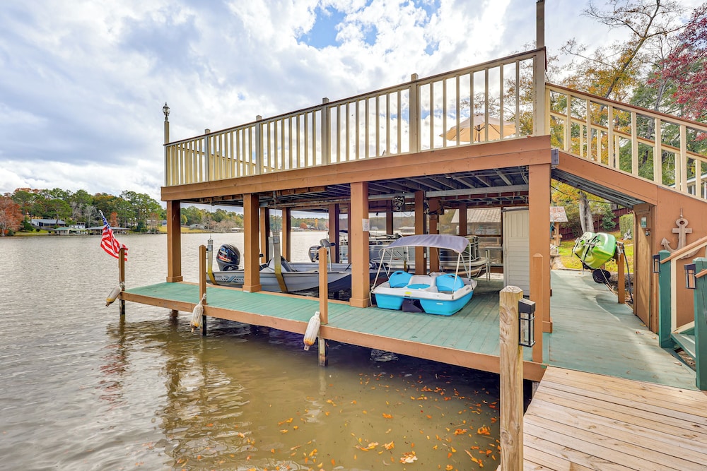 Private Dock + Fire Pit: Gantt Lake Getaway!