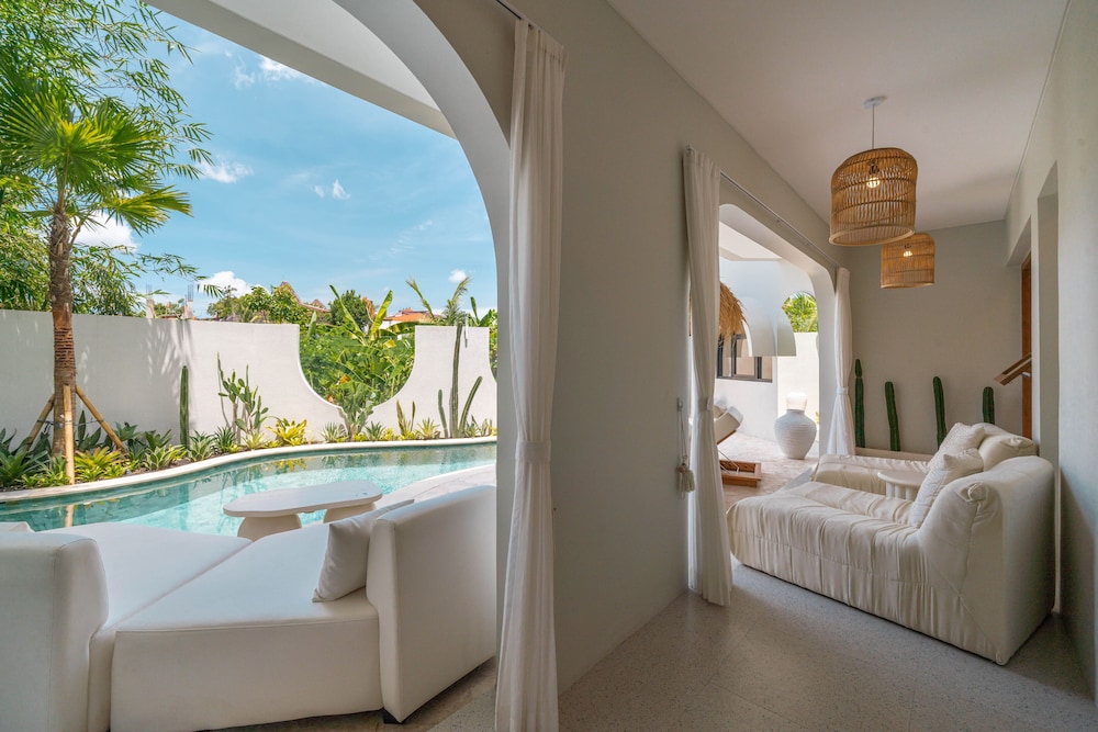 Villa Hawk