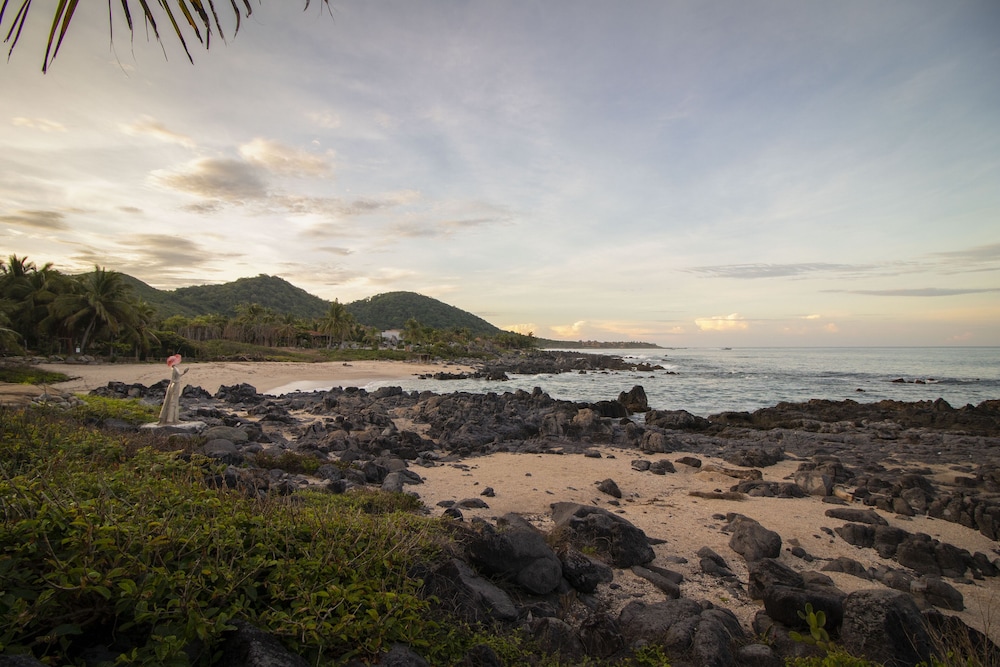 Punta Majahua Condos