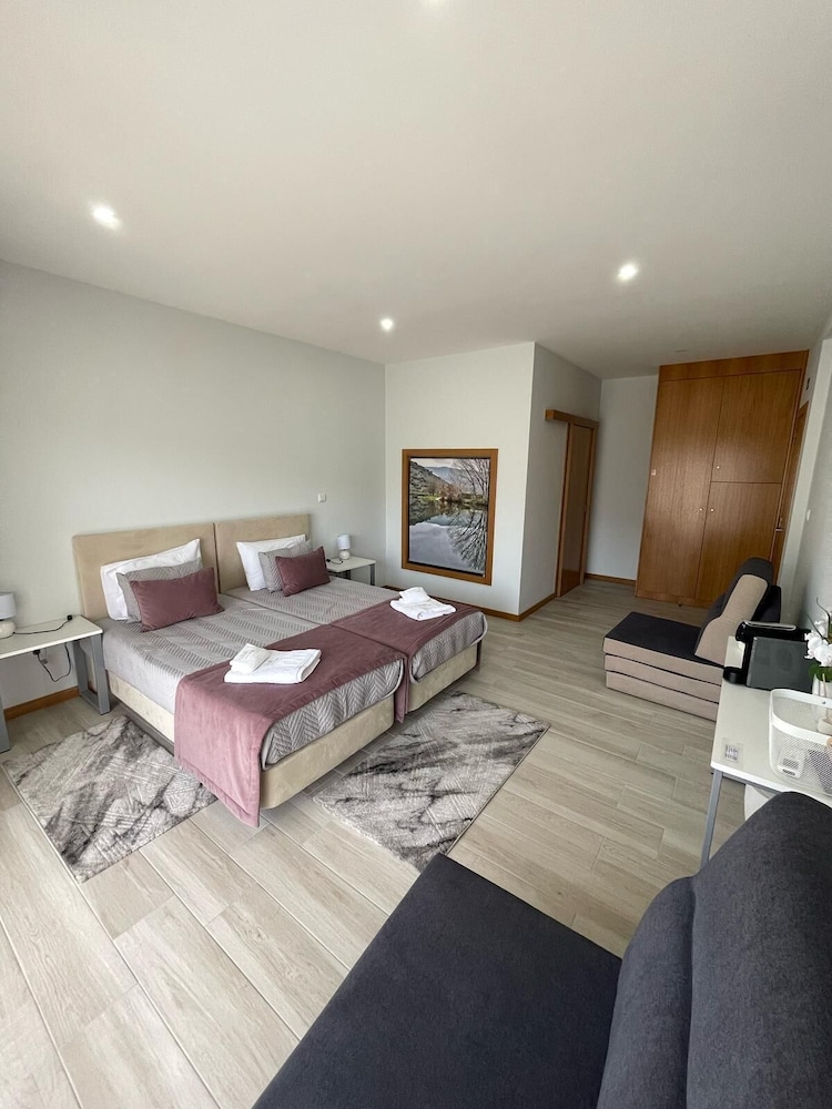 Douro Elegance Suites