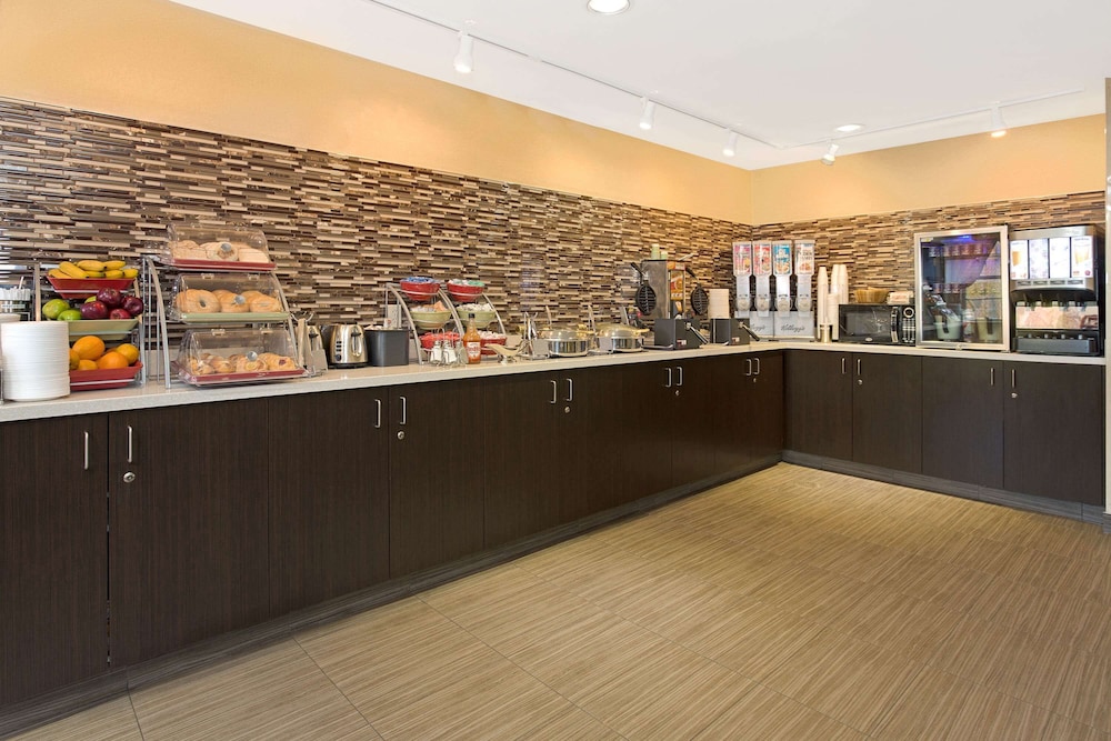 Hawthorn Extended Stay by Wyndham Cincinnati/Sharonville - Property Image 12