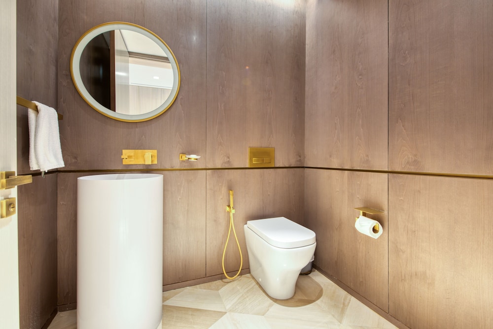 Five Palm Jumeirah Residences -Mint Stay