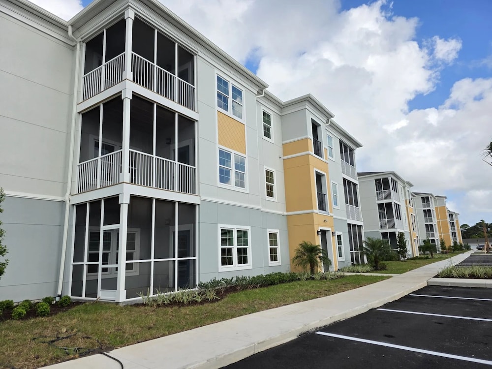 Landing Apartments Palm Bay