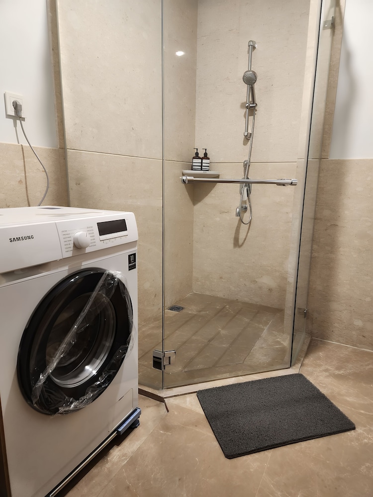 Staysanliving - Southgate