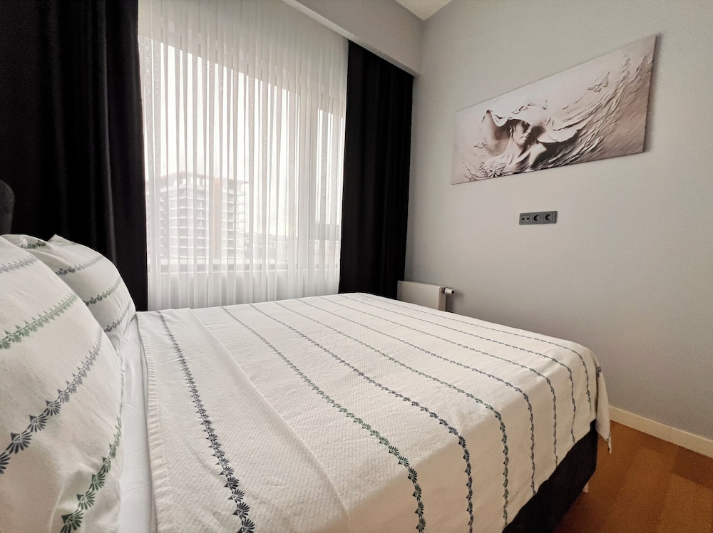 G Tower Residence Apartment Rentals