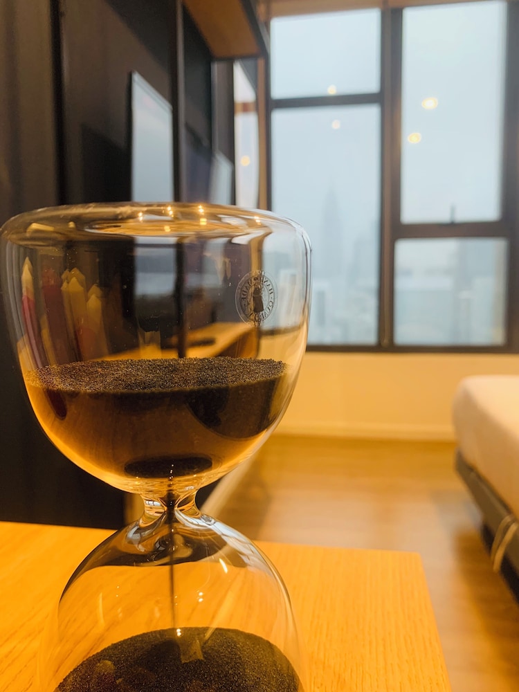Ceylonz Suites by Roomy