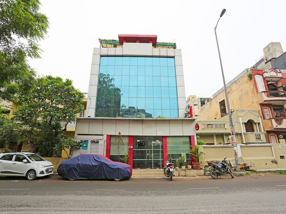 OYO 526 Hotel Asees Inn