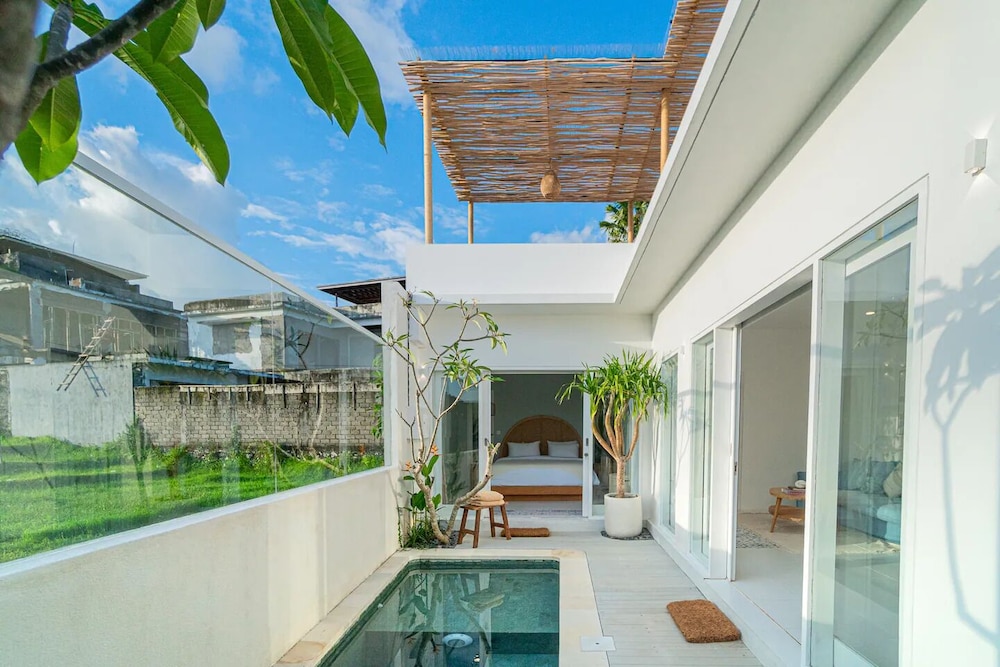 Kokomo Villas by Aayan