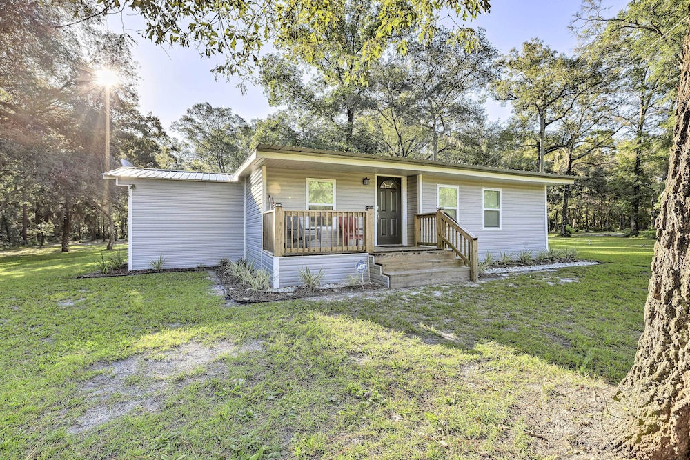 Updated Home Near Manatee Springs State Park!