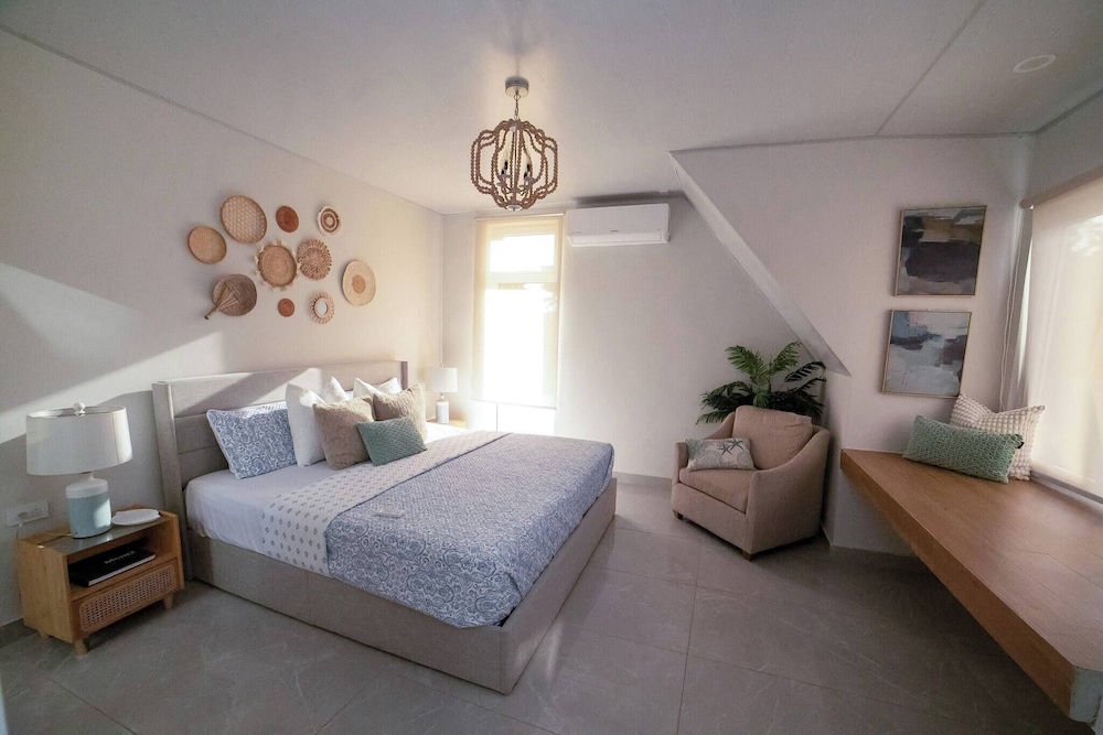 Elegant Chalet 2 Minutes From the Beach Ideal Families
