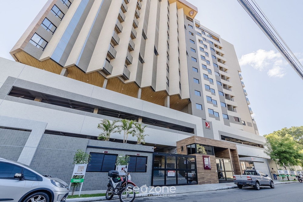 Stay With a Pool and gym 350m From the Beach in a Prime Location in Maceio - SLI