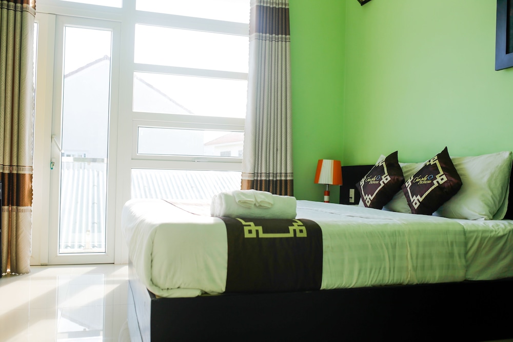 Chau Plus Homestay